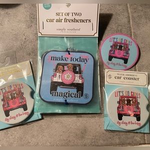 Jeep and dog decorations.